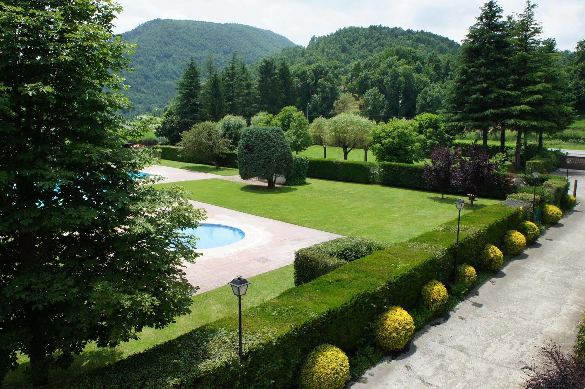 Hotel Solana Del Ter Ripoll Buitenkant foto